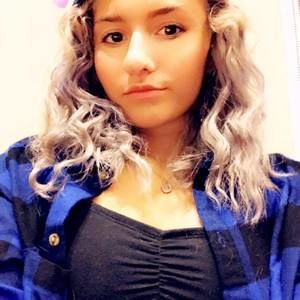 Meet your Posher, Alyssa